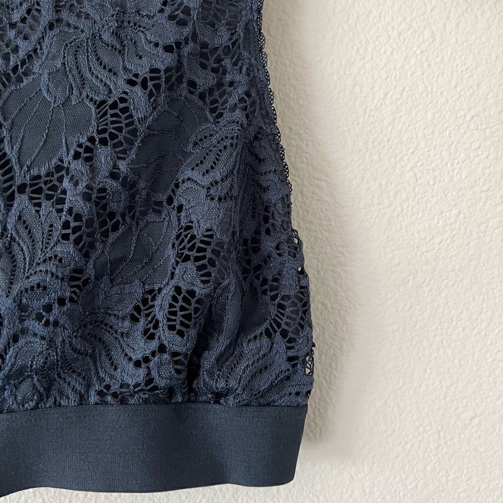 Lace Crop Top - Picture 2 of 5